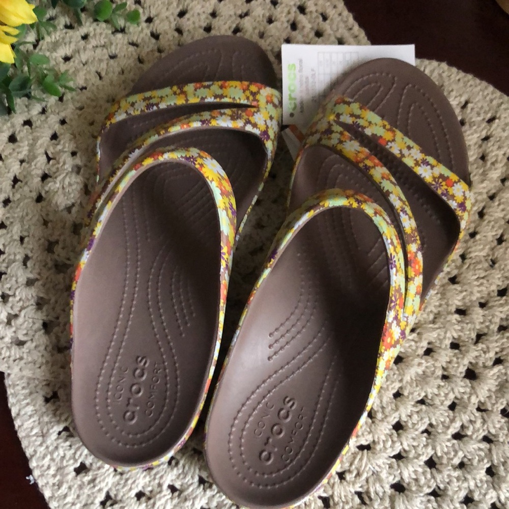 CROCS Kadee II Retro Floral Daisy Sandal SIZE 10 - Picture 5 of 13